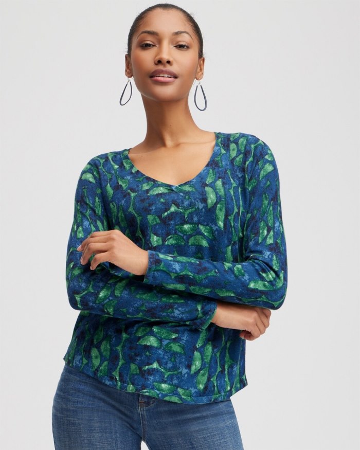 Women's Spun Rayon Half Moon V-neck Pullover - Twisted Ivy