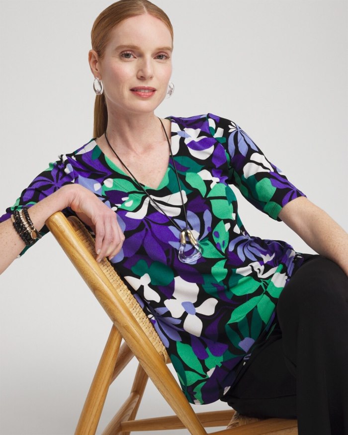 Women's Travelers Floral V-neck Top - Purple Nightshade