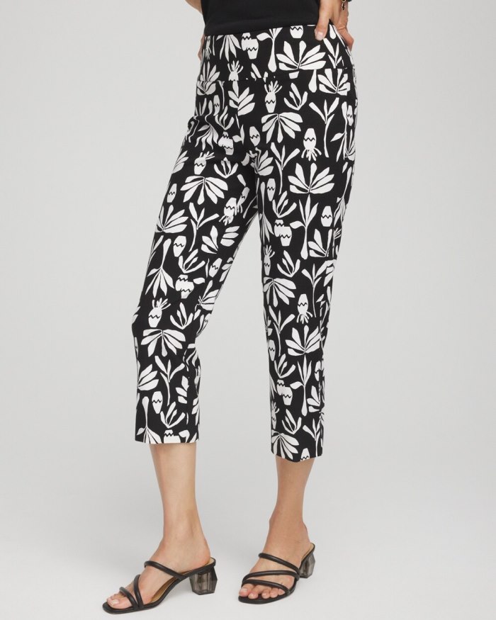 Women's Wide Waistband Leaf Print Capris - Black/White