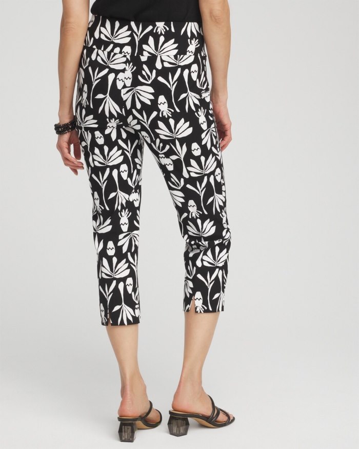 Women's Wide Waistband Leaf Print Capris - Black/White