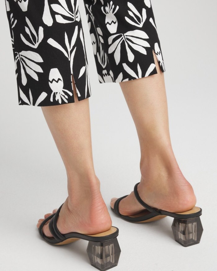 Women's Wide Waistband Leaf Print Capris - Black/White