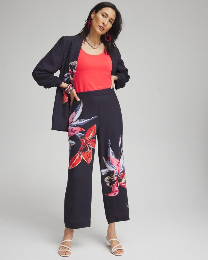 Women's Floral Print Soft Cropped Pants - Classic Navy