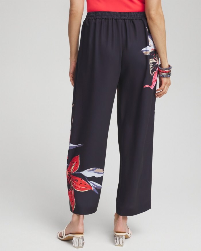 Women's Floral Print Soft Cropped Pants - Classic Navy