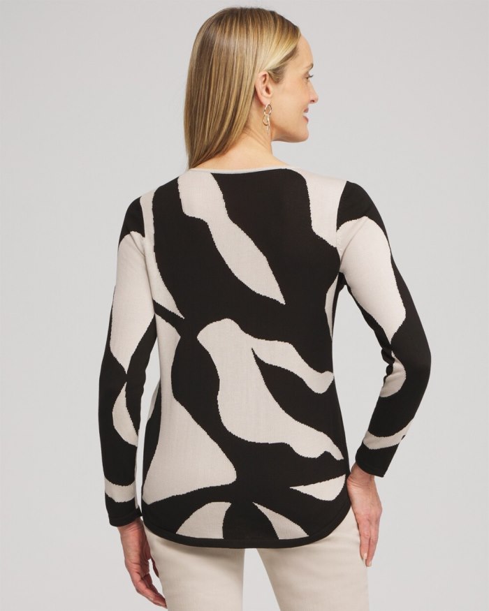 Women's Abstract V-neck Pullover Sweater - Black