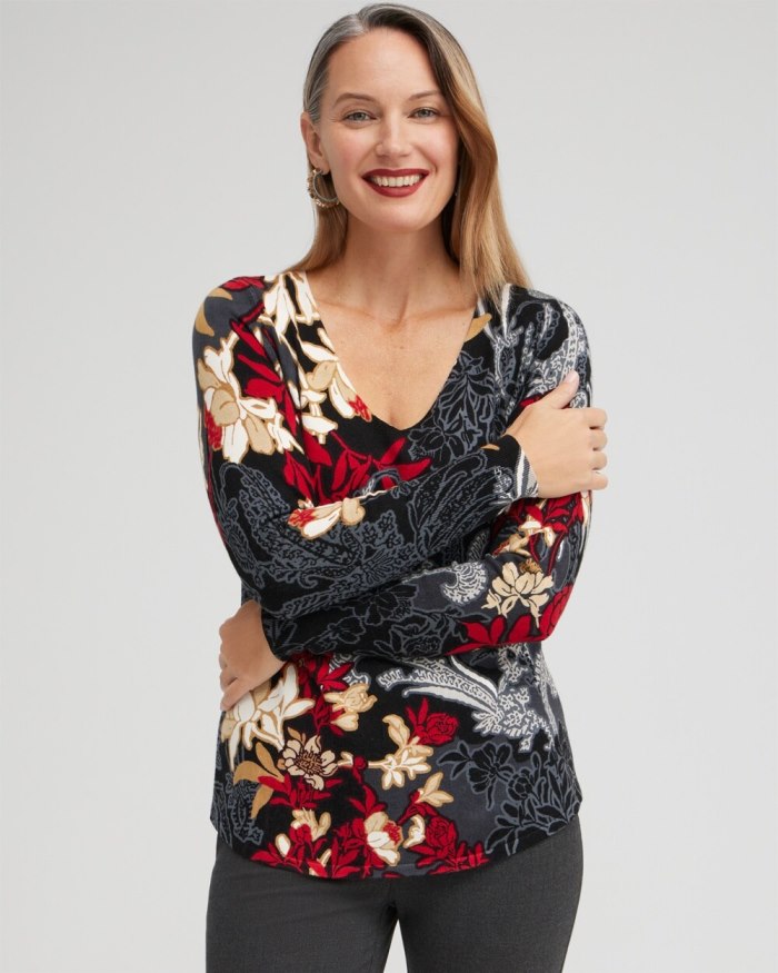 Women's Scrolls V-neck Pullover Sweater - Wild Poppy