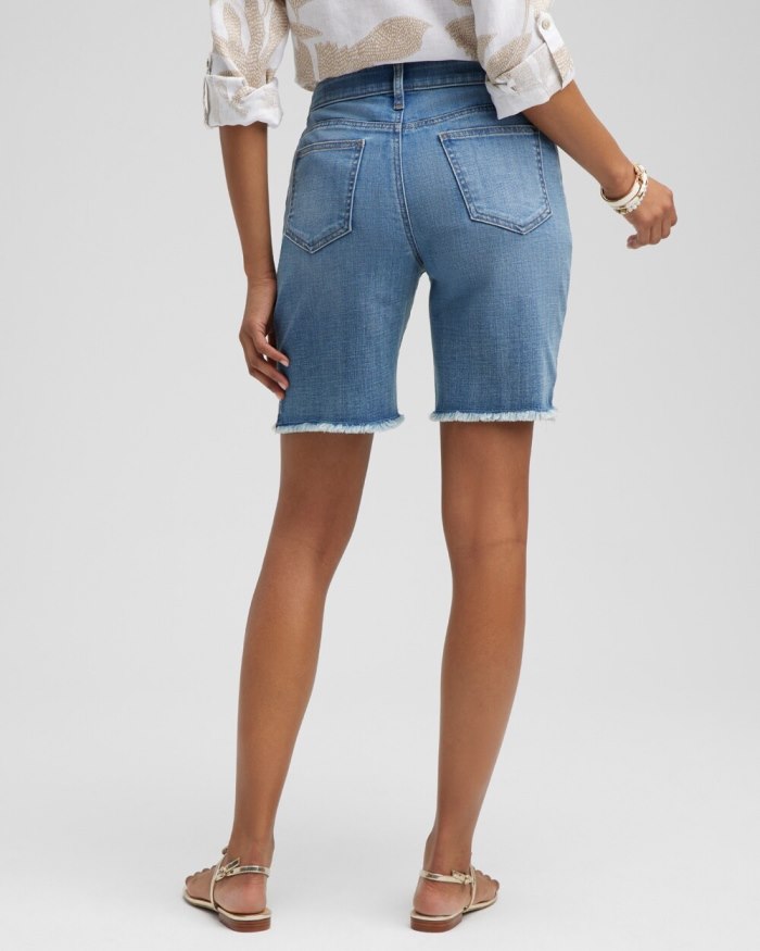 Women's Girlfriend 7" Fray Hem Shorts - Clyde Road Indigo