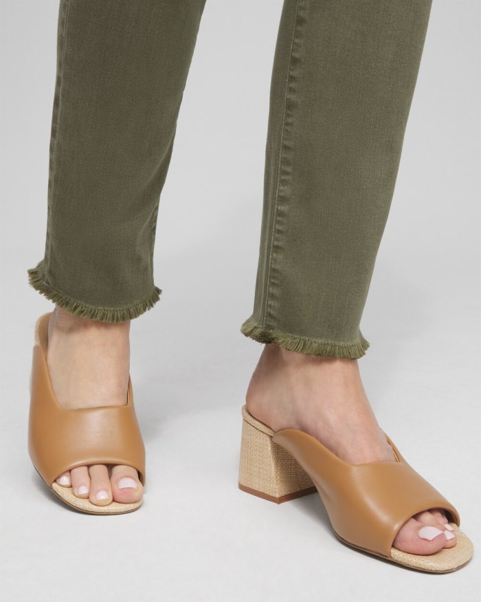 Women's Girlfriend Fray Hem Ankle Jeans - Olive