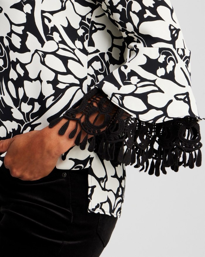 Women's Lace Detail Floral Top - Alabaster/Black