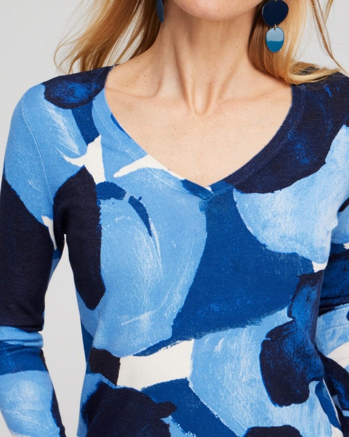 Women's Spun Rayon Abstract V-neck Pullover - Classic Navy