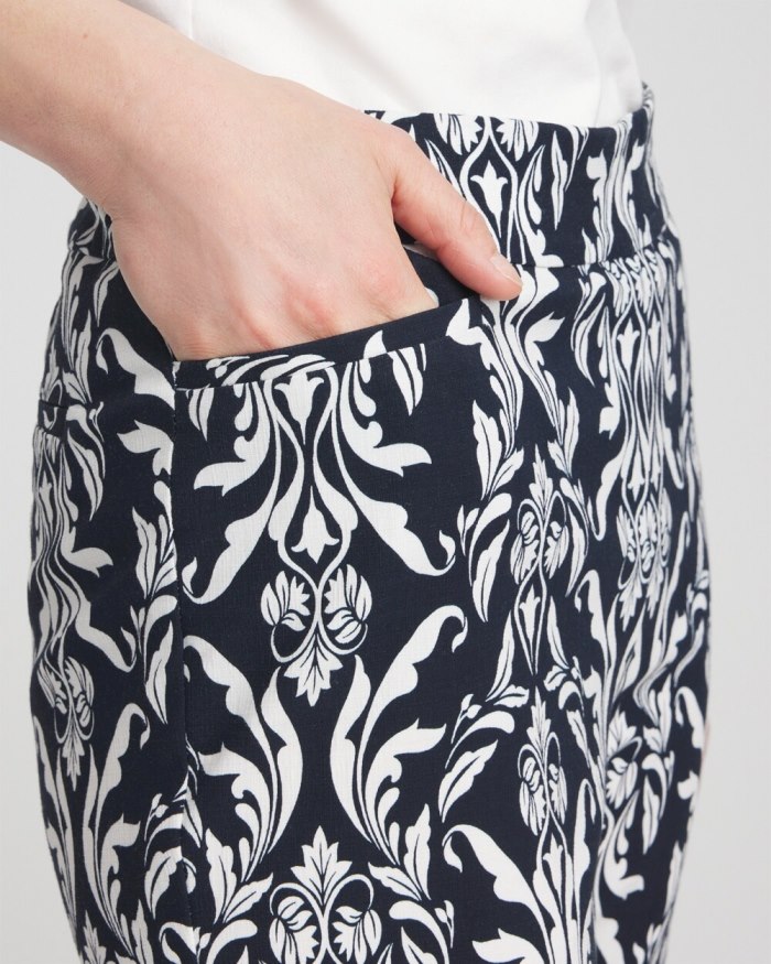 Women's Brigitte 10" Swirl Print Shorts - Classic Navy/White