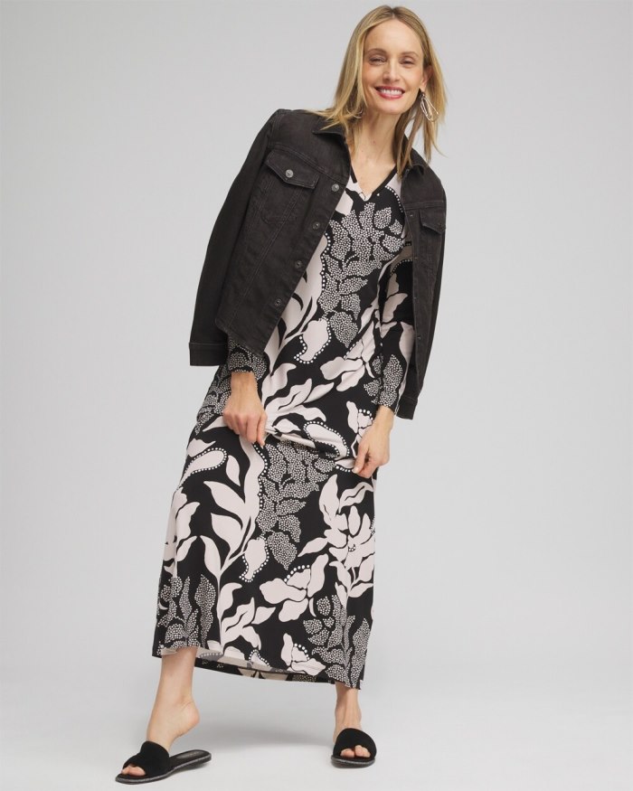 Women's V-neck Vine Print Maxi Dress - Black